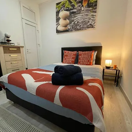 Estacao Metro Alameda House بيت ضيافة *