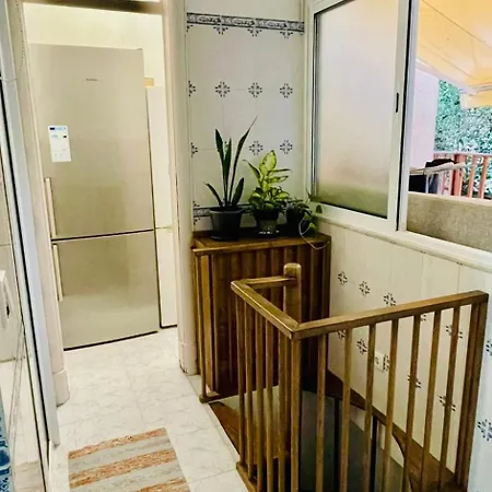 Estacao Metro Alameda House Vendégház Lisboa