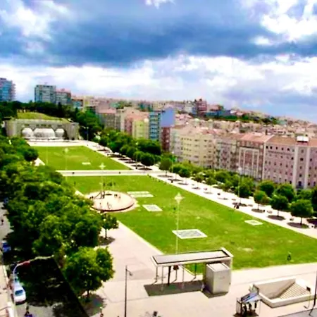 Estacao Metro Alameda House *